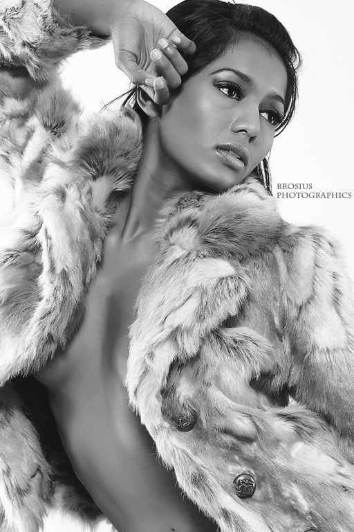 Madusha Rushani Mayadunne - Miss Sri Lanka International 2012. photo